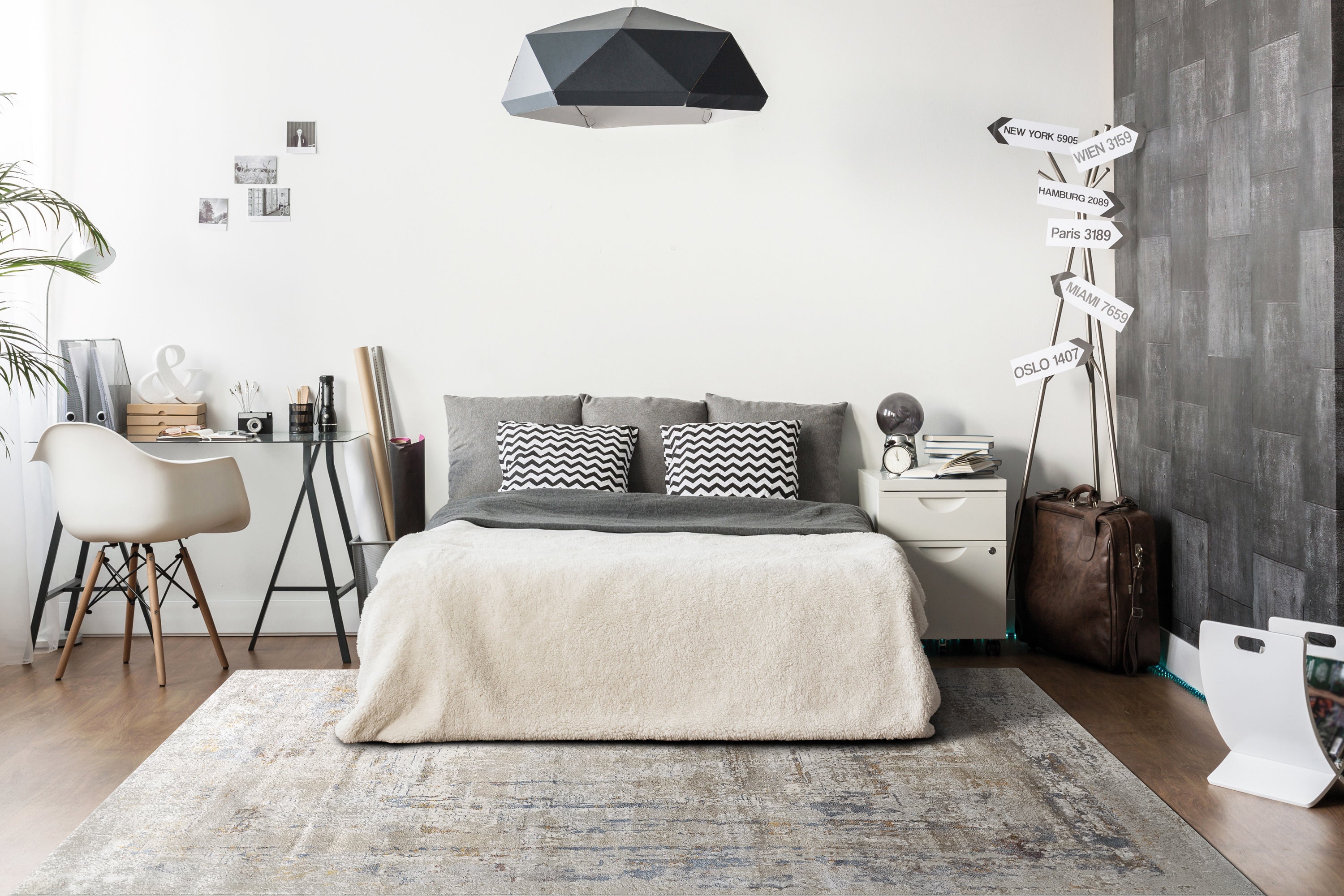 Dynamic Rugs GOLD 1353-875 Cream/Silver Rug