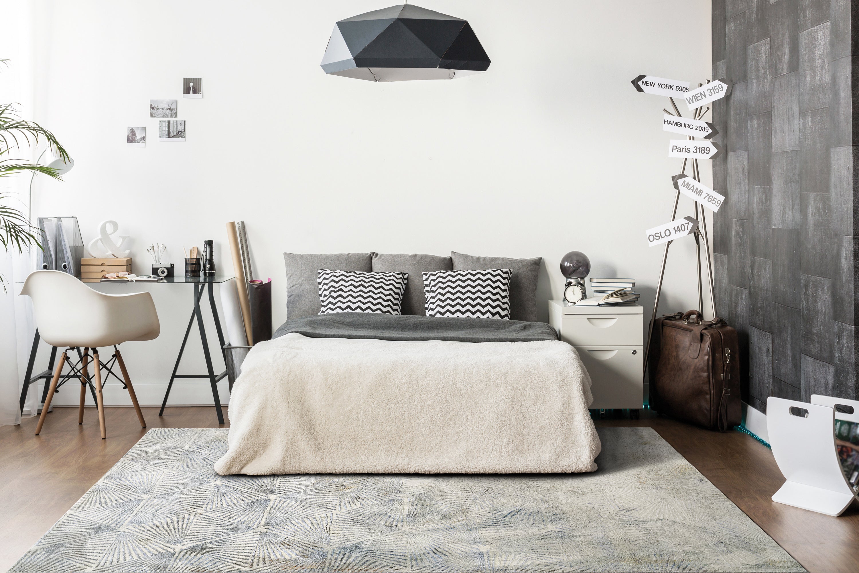 Dynamic Rugs GOLD 1355-897 Cream/Silver Rug