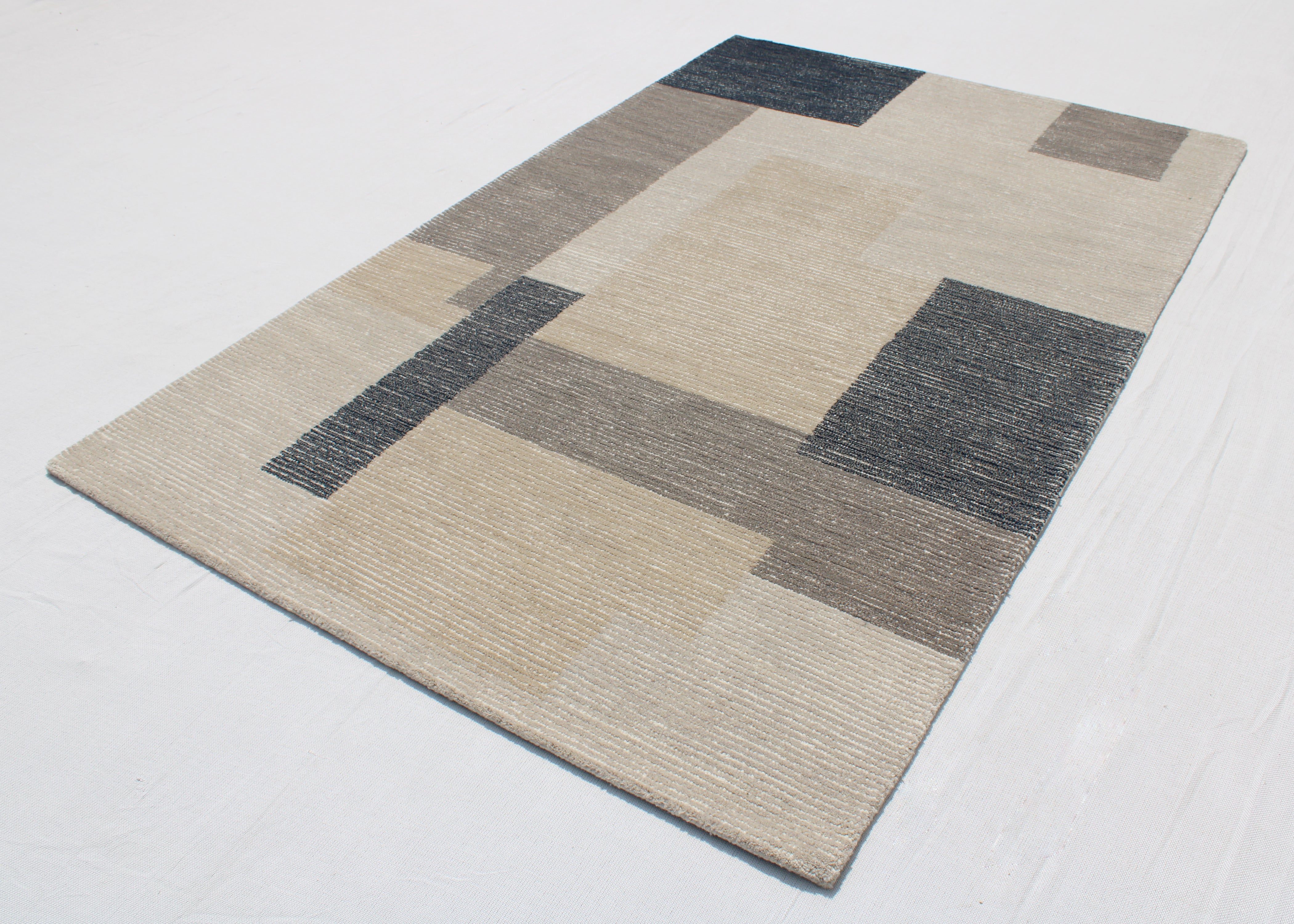 Dynamic Rugs ECCENTRIC 9605-958 Grey/Navy Rug