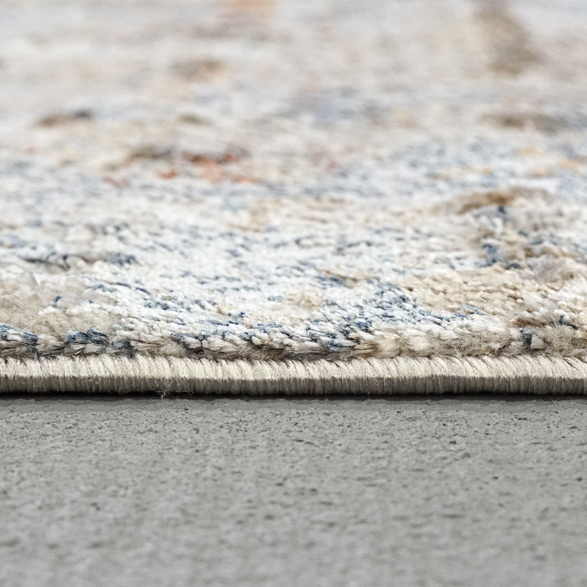 Dynamic Rugs GOLD 1353-875 Cream/Silver Rug