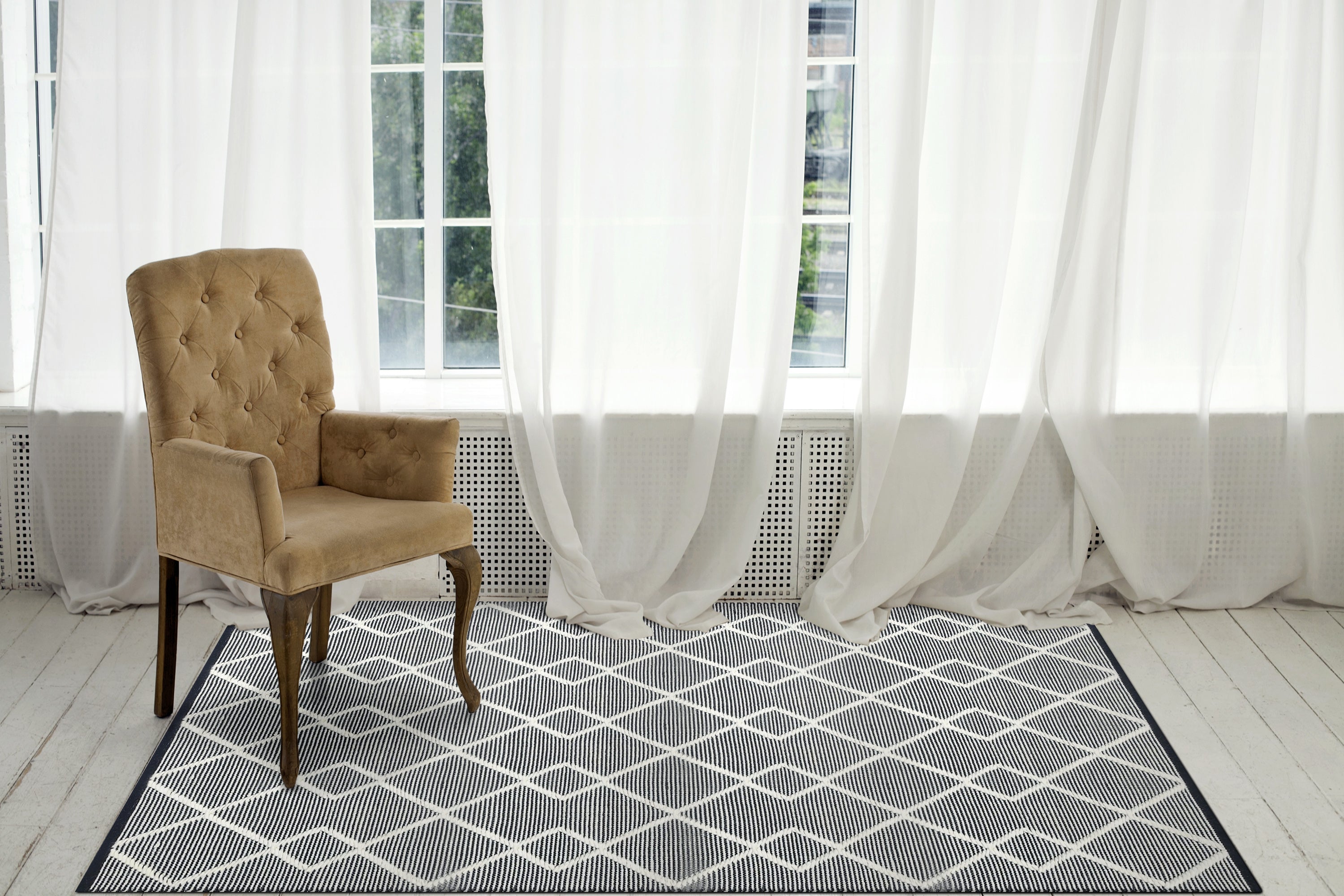 Dynamic Rugs MAEVE 2728-199 Ivory/Black Rug