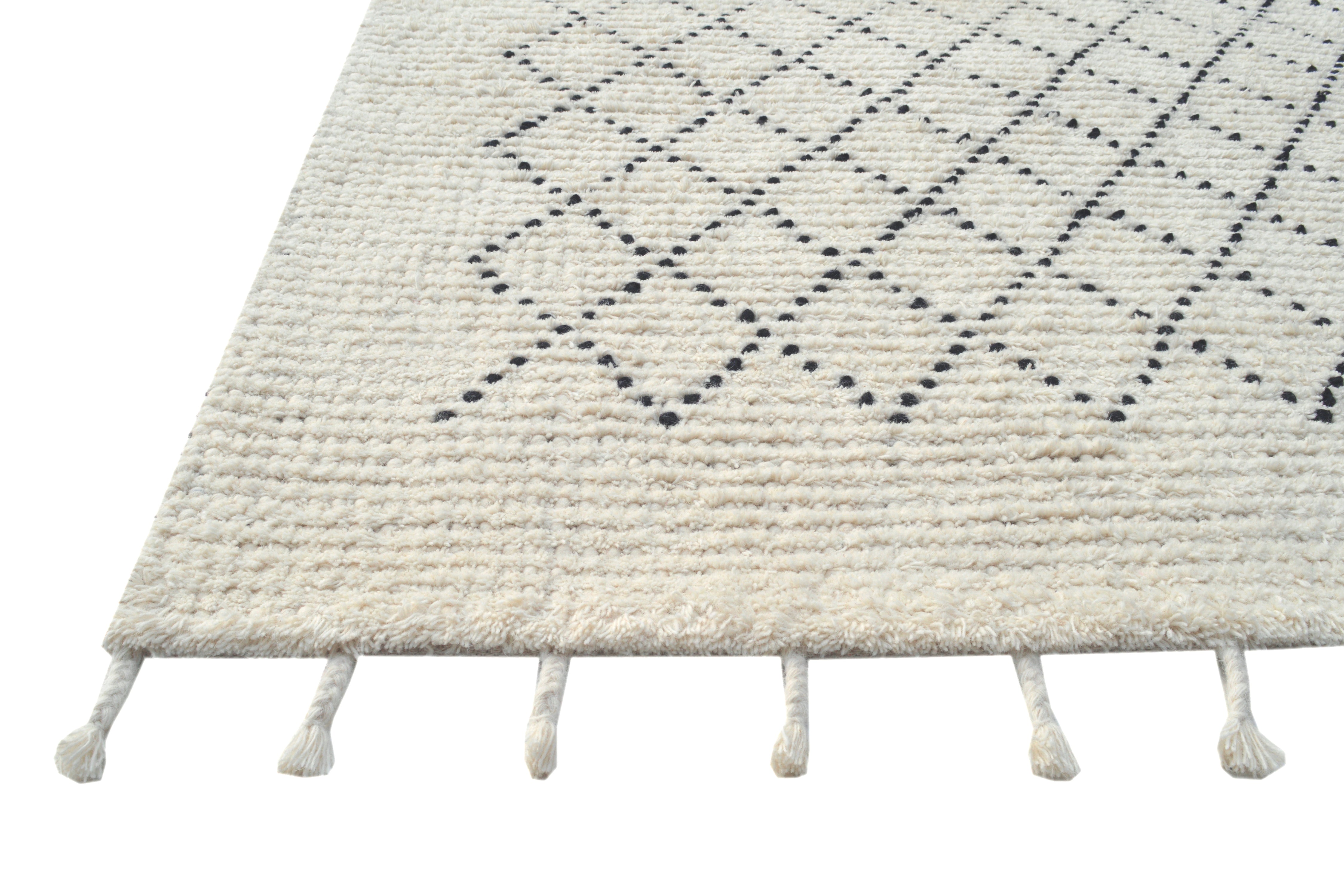 Dynamic Rugs CELESTIAL 6953-190 Ivory/Black Rug