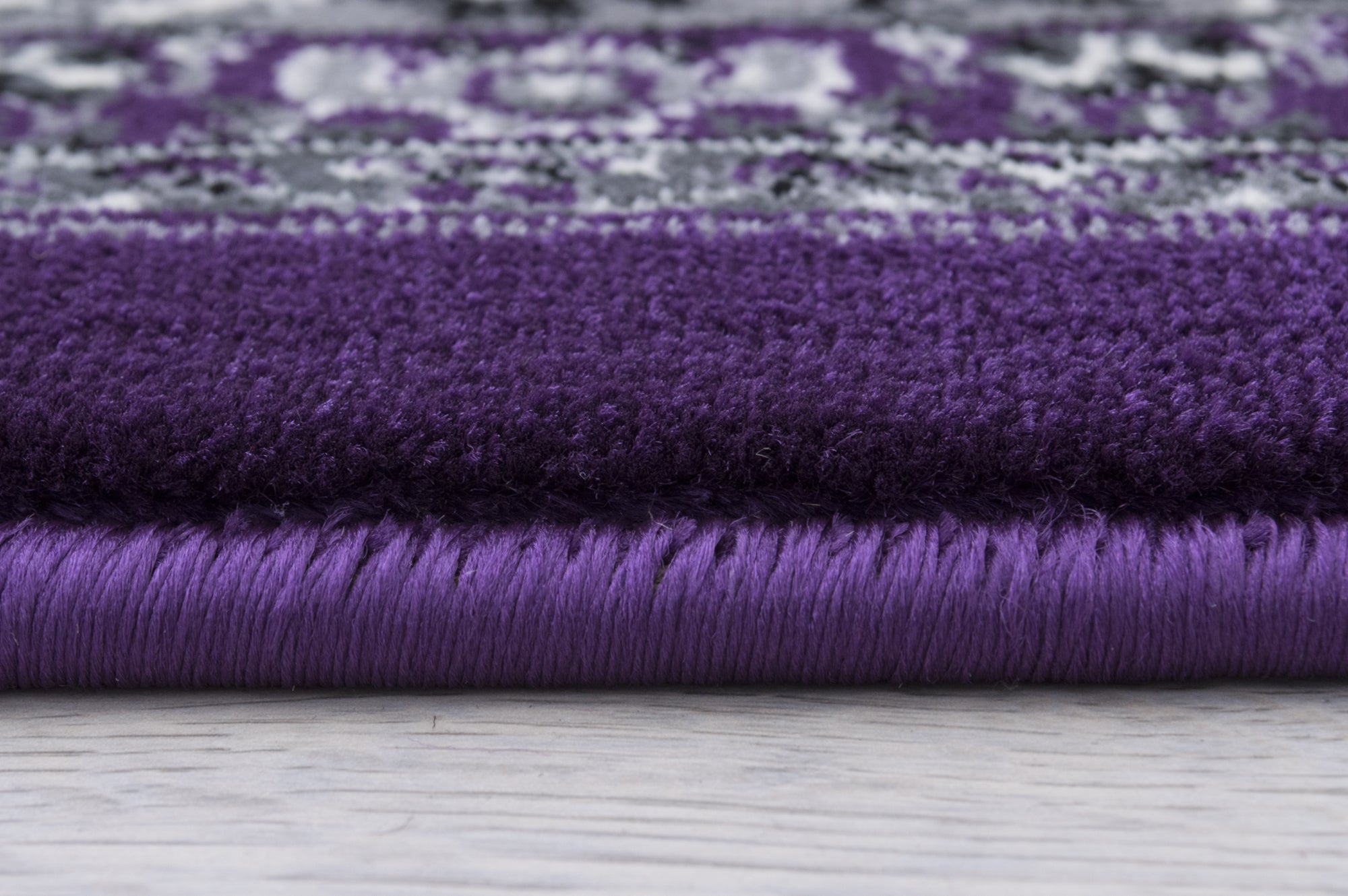American cover design / Persian weavers Elegance 205 Raspberry Rug