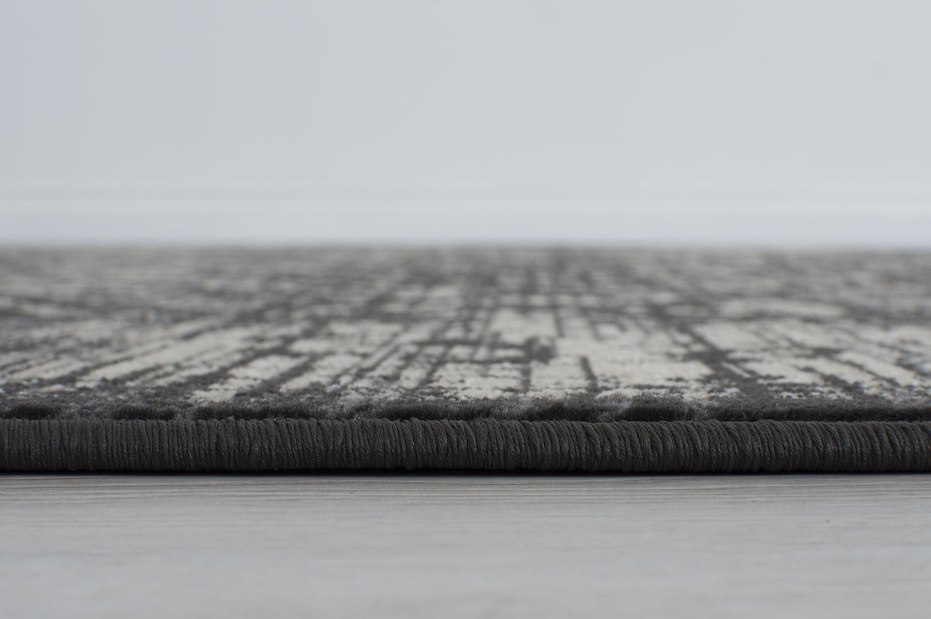 American cover design / Persian weavers Hudson 1095 Graphite Rug