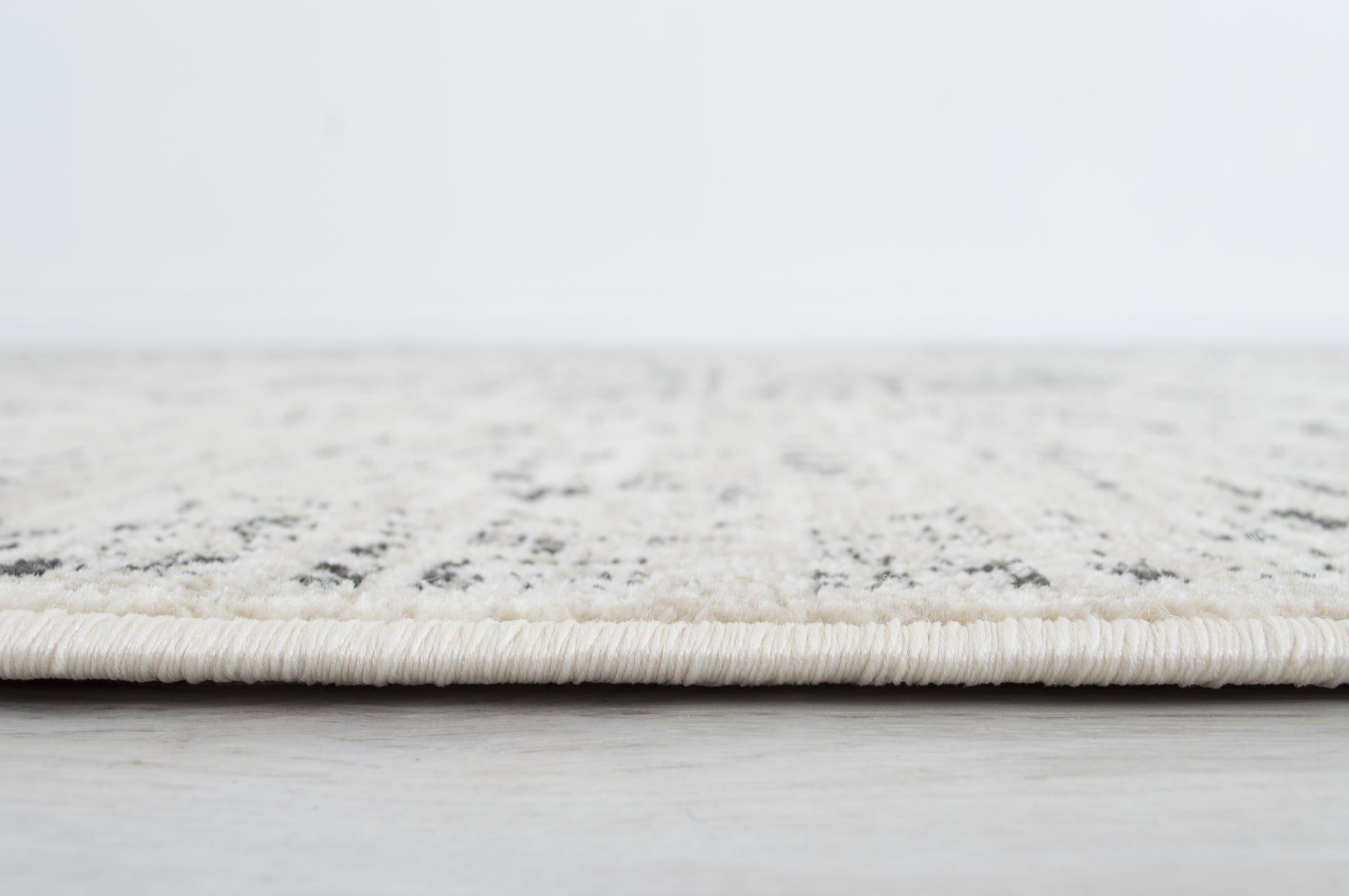 American cover design / Persian weavers Hudson 1097 Fossil Rug