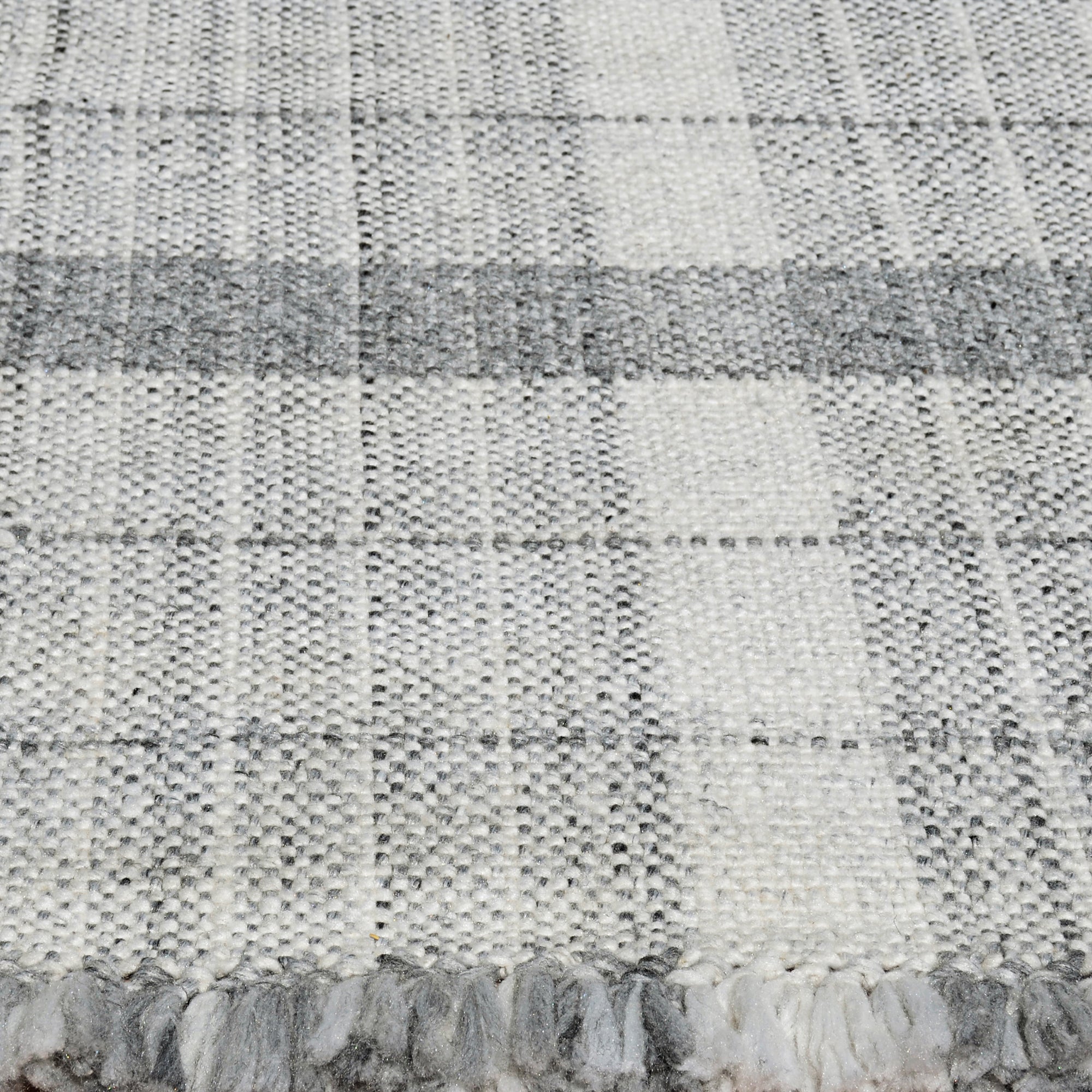 Dynamic Rugs TITUS 5917-909 Grey/Silver Rug