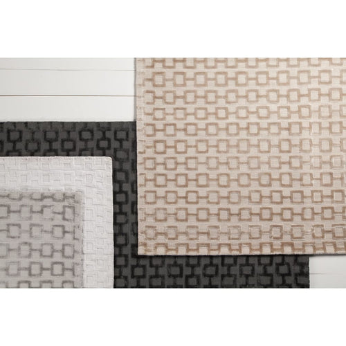 Hallie HAL-45002 White Rug