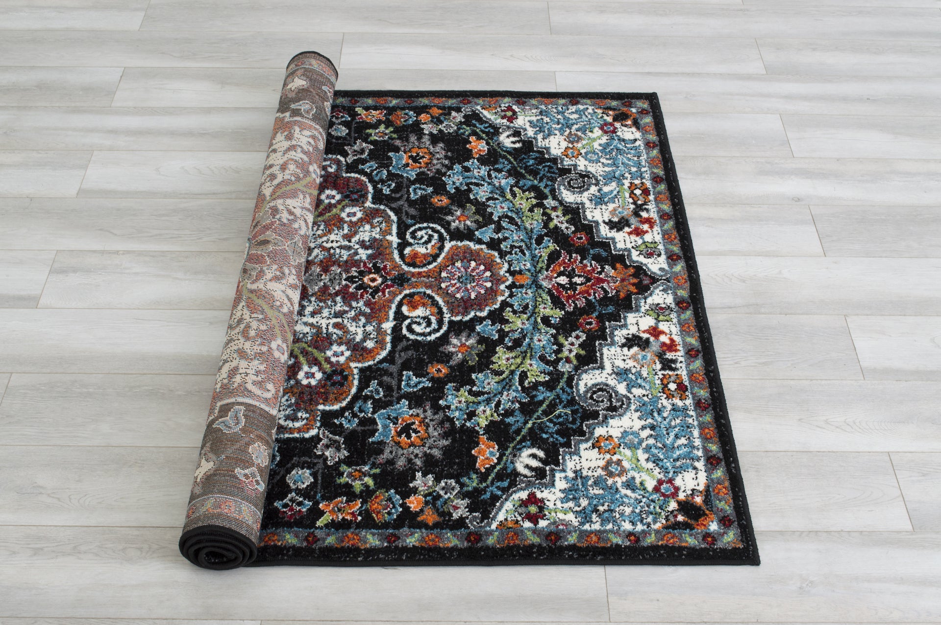 American cover design / Persian weavers Ibiza 183 Black Rug