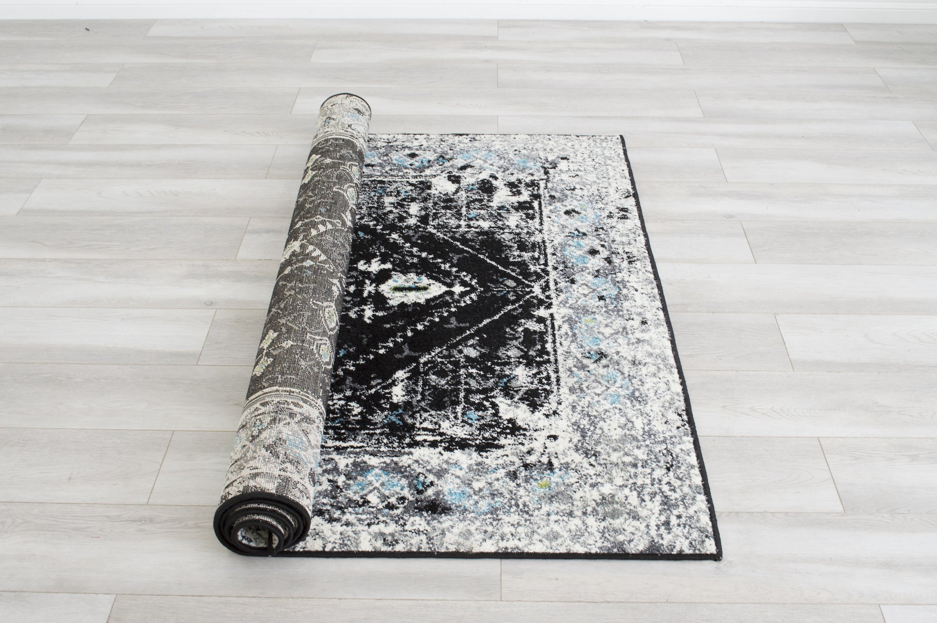 American cover design / Persian weavers Ibiza 188 Black Rug