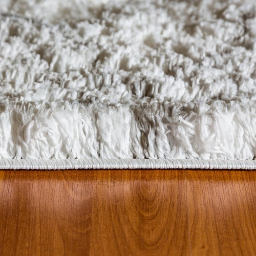 Nordic 7433-100 White/Silver Rug - 100% Polyproplyene