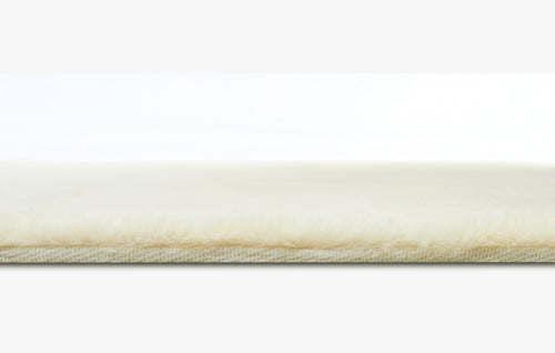 American cover design / Persian weavers Rabbit Fur Solid Bone Rug